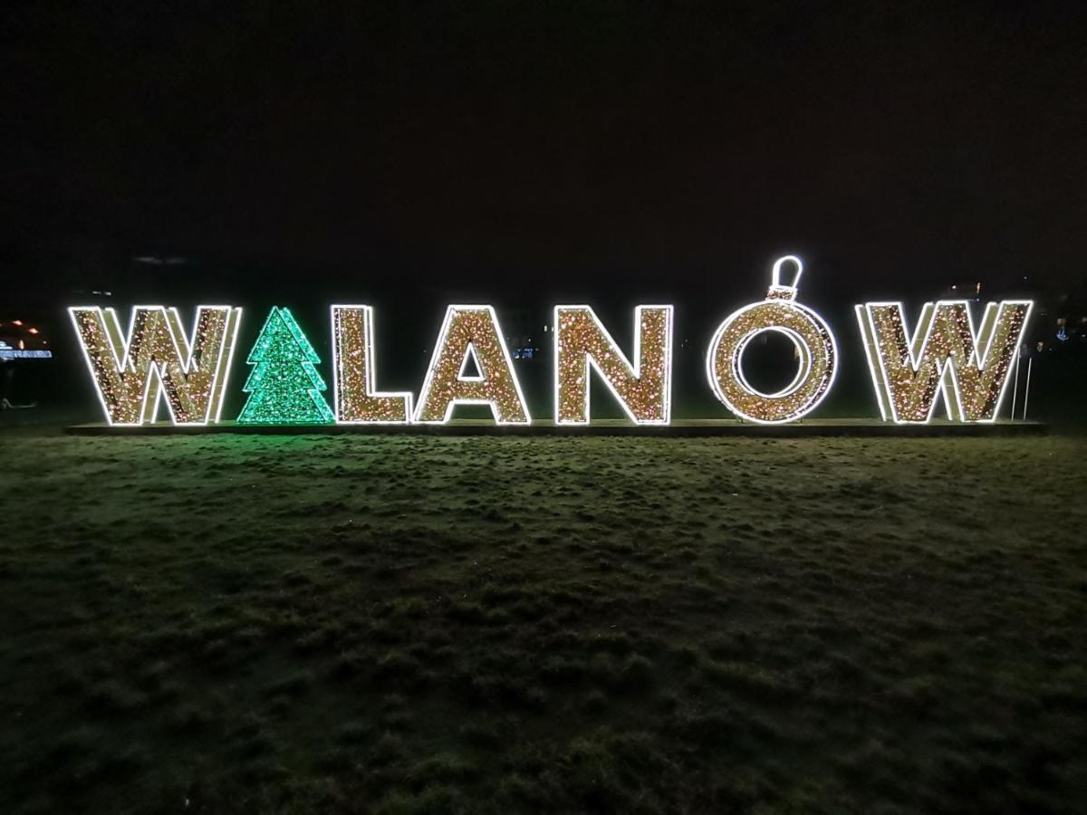 Nowoczesny Apartament Z Widokiem Apartman Varsó Kültér fotó